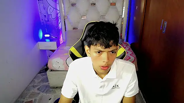 Snapshot of Rick_oficiall chatting on January 18, 12:20 pm Rick oficiall online show from January 18, 12:20 pm