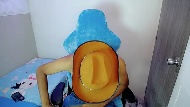 Snapshot of Rick_oficiall chatting on April 7, 9:04 pm Rick oficiall online show from April 7, 9:04 pm