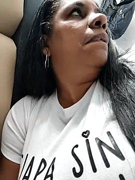 Zeyllyjhonson online show from February 17, 3:36 am