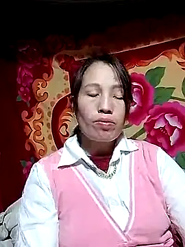 Gummiesu online show from February 4, 6:52 am