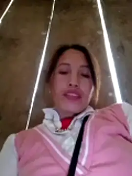 Gummiesu online show from February 10, 7:12 am