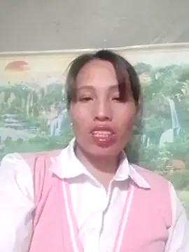 Gummiesu online show from May 24, 2:11 pm