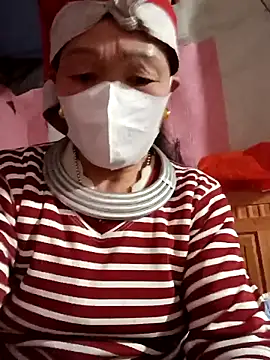 Snapshot of LoveShae_01 chatting on February 16, 4:58 pm LoveShae 01 online show from February 16, 4:58 pm