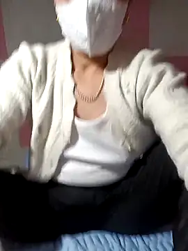 Snapshot of LoveShae_01 chatting on February 18, 1:56 am LoveShae 01 online show from February 18, 1:56 am