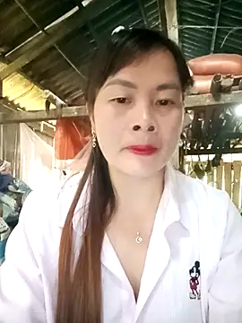 Bling sexy online show from April 15, 12:50 am