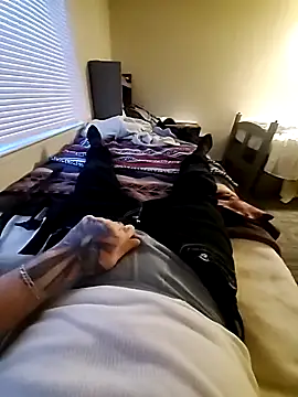 Snapshot of jamesybooy chatting on February 12, 1:00 am jamesybooy online show from February 12, 1:00 am