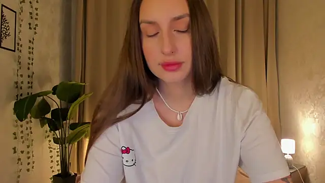 Snapshot of Celine_Coello chatting on April 22, 3:53 am Celine Coello online show from April 22, 3:53 am