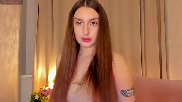 Snapshot of Celine_Coello chatting on April 27, 12:36 pm Celine Coello online show from April 27, 12:36 pm