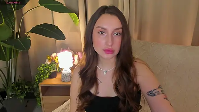 Snapshot of Celine_Coello chatting on May 5, 12:24 pm Celine Coello online show from May 5, 12:24 pm
