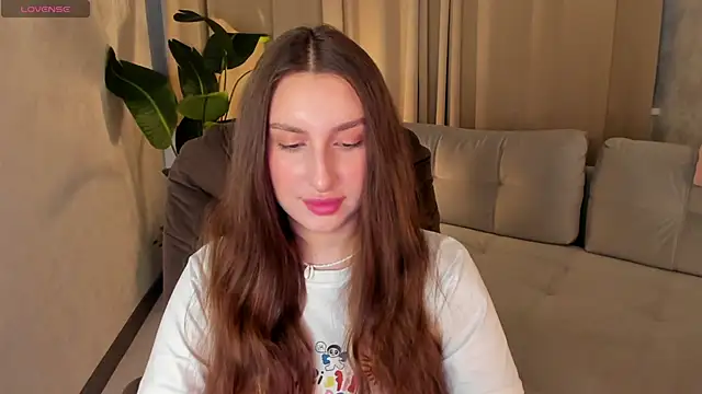 Snapshot of Celine_Coello chatting on May 8, 12:43 pm Celine Coello online show from May 8, 12:43 pm