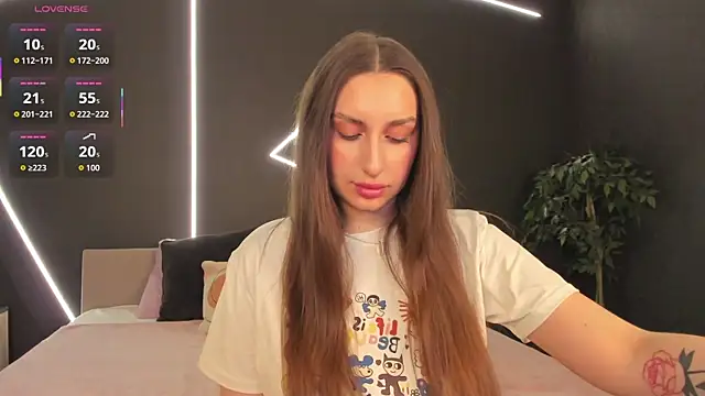 Snapshot of Celine_Coello chatting on May 18, 1:06 pm Celine Coello online show from May 18, 1:06 pm