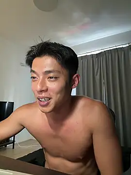 Snapshot of Yooo17 chatting on April 10, 7:35 am Yooo17 online show from April 10, 7:35 am