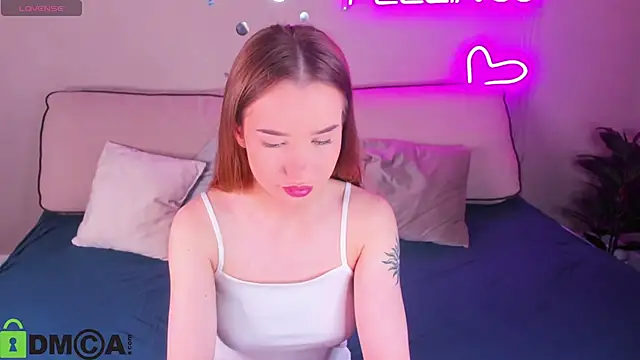 Nicole Vasquez online show from March 30, 1:17 am