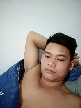 Snapshot of Maycute18 chatting on February 10, 2:54 pm Maycute18 online show from February 10, 2:54 pm