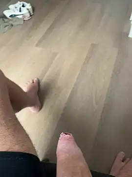 longdong00789 online show from April 21, 8:42 am