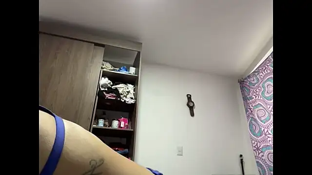 Snapshot of AbrilSantosxo chatting on May 19, 2:45 pm AbrilSantosxo online show from May 19, 2:45 pm
