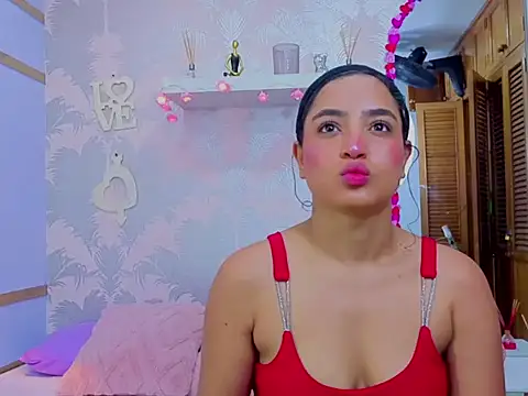 Emma Thompssonn online show from February 14, 11:51 am