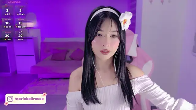 Snapshot of Blush_Marie chatting on May 20, 3:24 am Blush Marie online show from May 20, 3:24 am