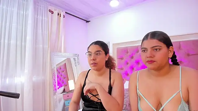 AllisonAdams  online show from April 27, 7:56 pm