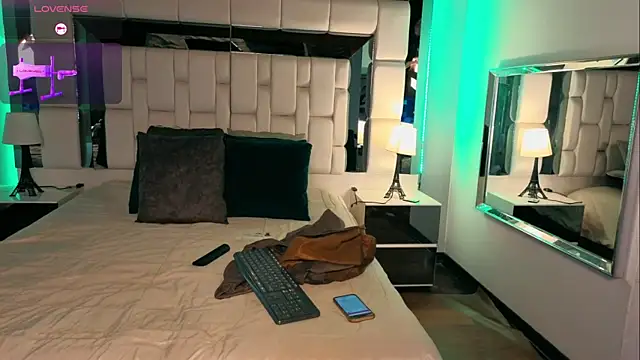 AmaliaMartinez77 online show from April 5, 2:36 pm