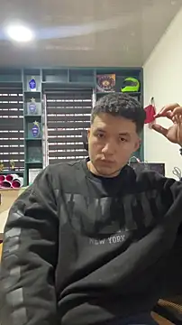 Snapshot of Alexander_Connor chatting on February 20, 12:16 pm Alexander Connor online show from February 20, 12:16 pm