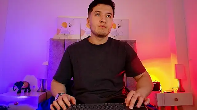 Snapshot of Alexander_Connor chatting on February 21, 12:28 pm Alexander Connor online show from February 21, 12:28 pm