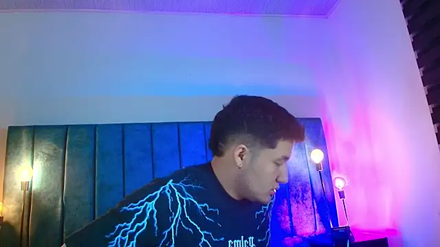 Alexander Connor online show from March 27, 12:05 pm