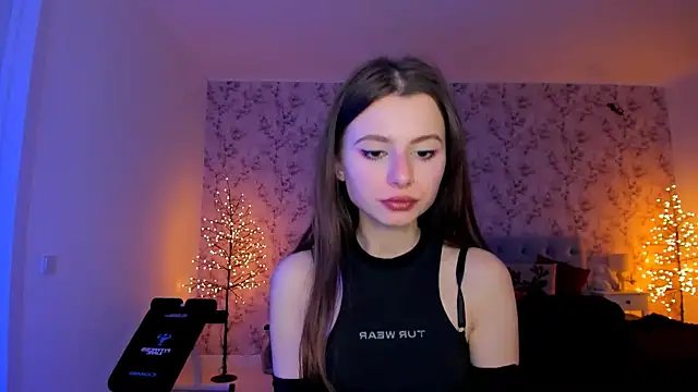 Snapshot of Hot_Molly5 chatting on February 21, 7:37 pm Hot Molly5 online show from February 21, 7:37 pm