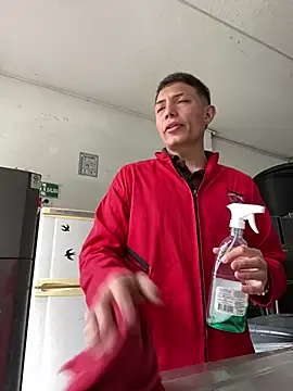 santiObrero online show from March 5, 4:14 pm