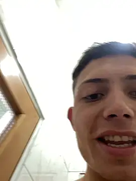 santiObrero online show from March 11, 3:29 pm