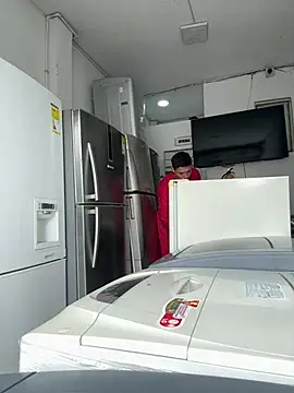 santiObrero online show from March 31, 3:34 pm