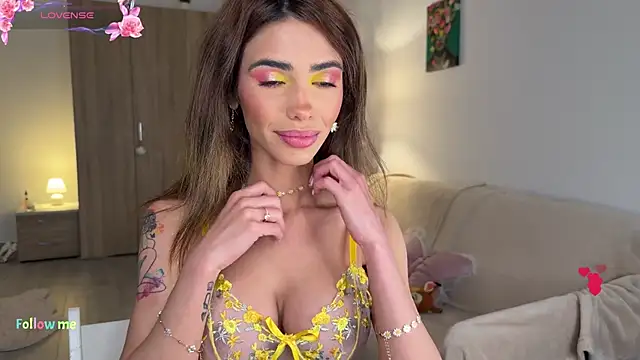 Snapshot of AyanaLys chatting on May 9, 3:50 pm AyanaLys online show from May 9, 3:50 pm