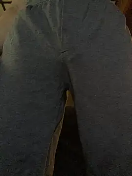 Snapshot of givemeabreak34 chatting on June 4, 2:34 pm givemeabreak34 online show from June 4, 2:34 pm