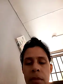 Snapshot of mitzukywinteer chatting on February 3, 3:39 pm mitzukywinteer online show from February 3, 3:39 pm