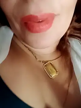 Snapshot of Naughty-Yousra chatting on April 26, 12:14 pm Naughty-Yousra online show from April 26, 12:14 pm