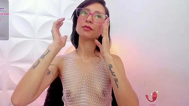Snapshot of zaira_skinny chatting on April 26, 3:53 pm zaira skinny online show from April 26, 3:53 pm