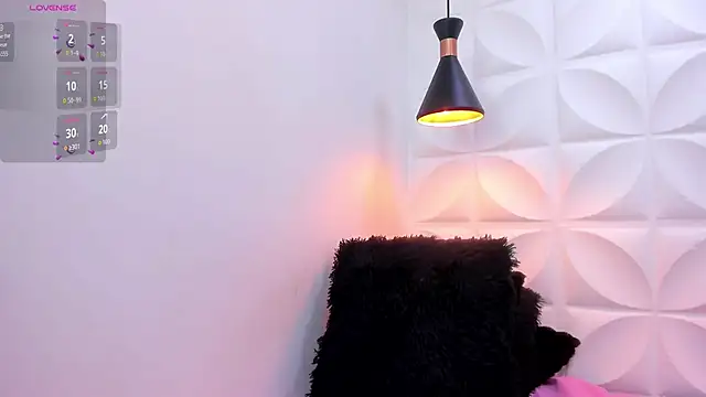 Snapshot of zaira_skinny chatting on June 12, 4:17 pm zaira skinny online show from June 12, 4:17 pm