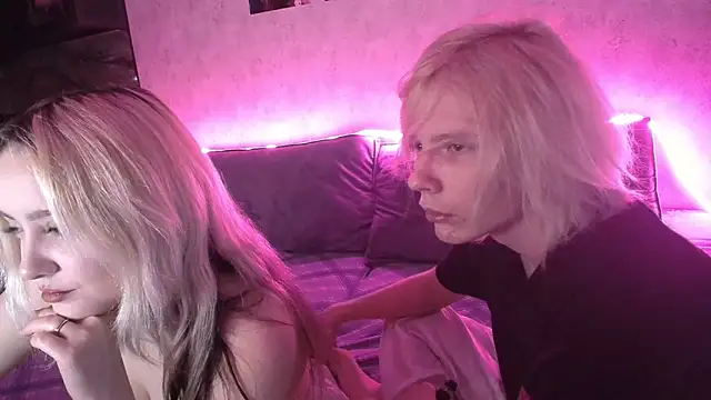 fray and lilla online show from February 27, 11:16 pm