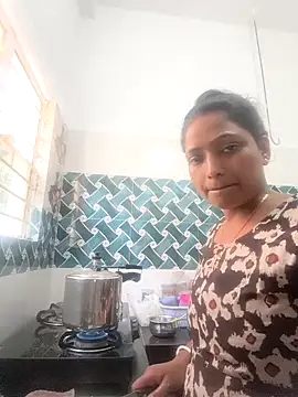 Hot-Tinaa online show from February 14, 8:22 am