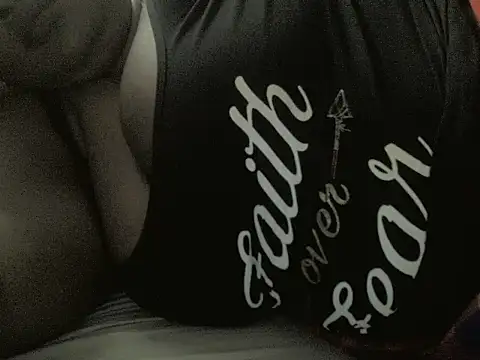 champers1234 online show from April 17, 5:43 am