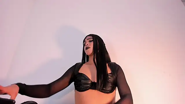 Snapshot of naughtylizeth_ chatting on February 22, 8:46 am naughtylizeth online show from February 22, 8:46 am