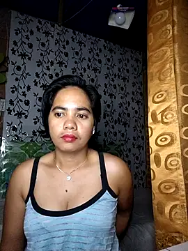Snapshot of LoveSammantha24xxx chatting on April 18, 8:20 pm LoveSammantha24xxx online show from April 18, 8:20 pm