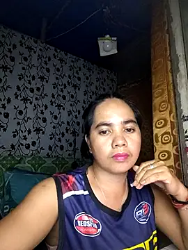 Snapshot of LoveSammantha24xxx chatting on May 13, 4:32 am LoveSammantha24xxx online show from May 13, 4:32 am