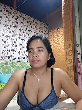 Snapshot of LoveSammantha24xxx chatting on June 22, 8:17 pm LoveSammantha24xxx online show from June 22, 8:17 pm