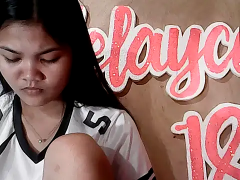 Snapshot of PinaySkinnyJust18 chatting on January 18, 10:02 pm PinaySkinnyJust18 online show from January 18, 10:02 pm