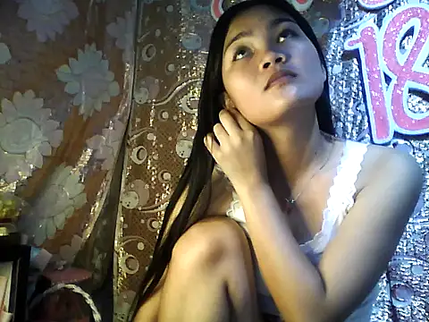 Snapshot of PinaySkinnyJust18 chatting on February 15, 9:11 pm PinaySkinnyJust18 online show from February 15, 9:11 pm