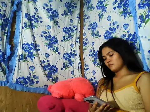 Snapshot of PinaySkinnyJust18 chatting on July 3, 9:48 am PinaySkinnyJust18 online show from July 3, 9:48 am