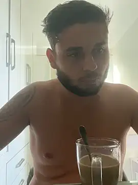 peuba12 online show from March 10, 11:15 am