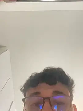 peuba12 online show from March 13, 2:18 am