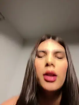 Snapshot of Lily_WellGifted chatting on April 17, 7:50 pm Lily WellGifted online show from April 17, 7:50 pm